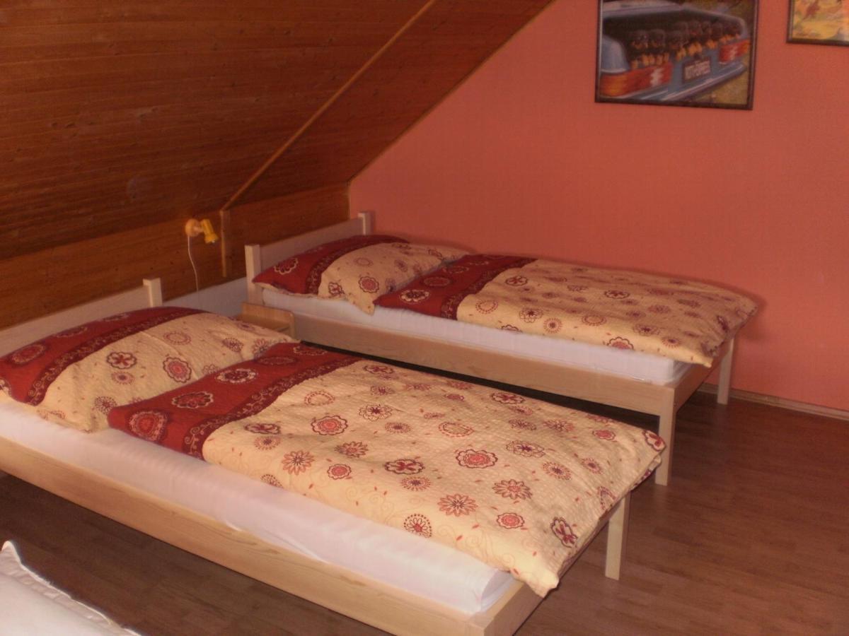 Апартаменты Privat Buk 100 Йиндржихув-Градец Экстерьер фото