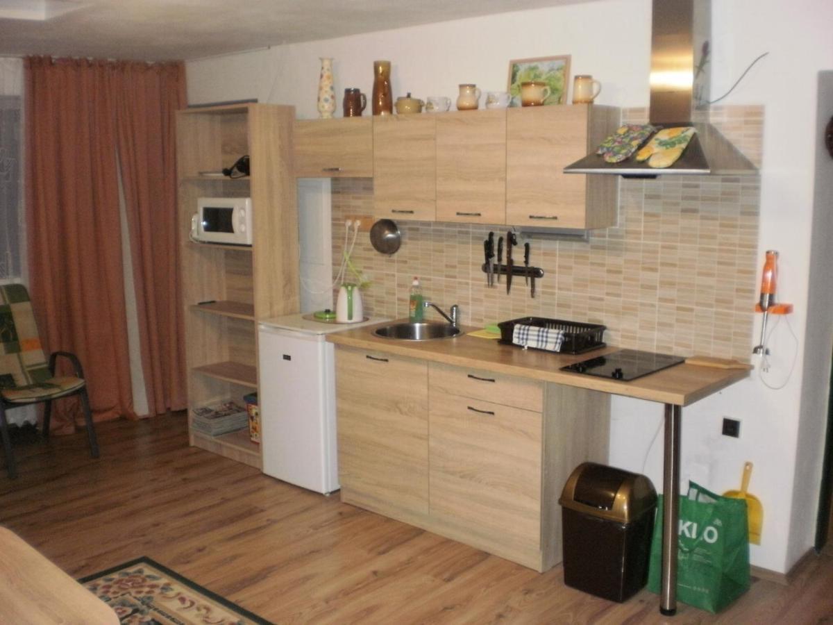 Апартаменты Privat Buk 100 Йиндржихув-Градец Экстерьер фото
